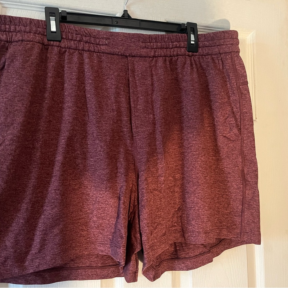 lululemon athletica Men's Maroon Athletic Shorts